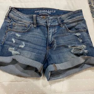 Midi AE super stretch jean shorts!